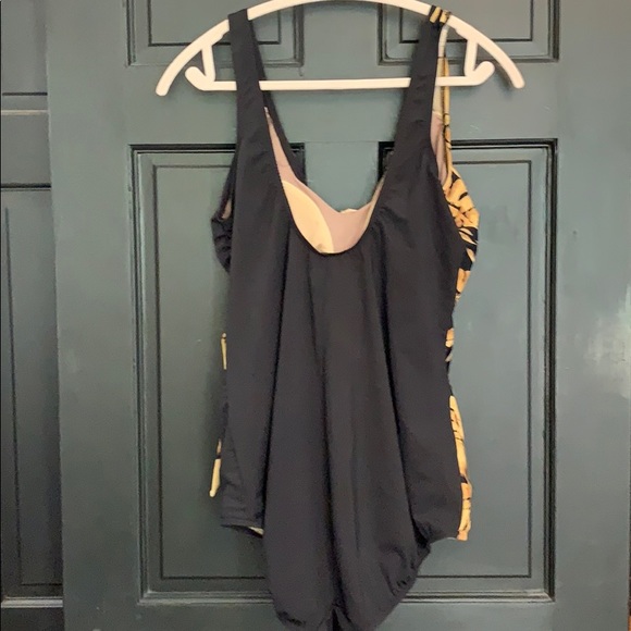 Shore Shapes black one piece swimsuit 26 - Picture 3 of 6